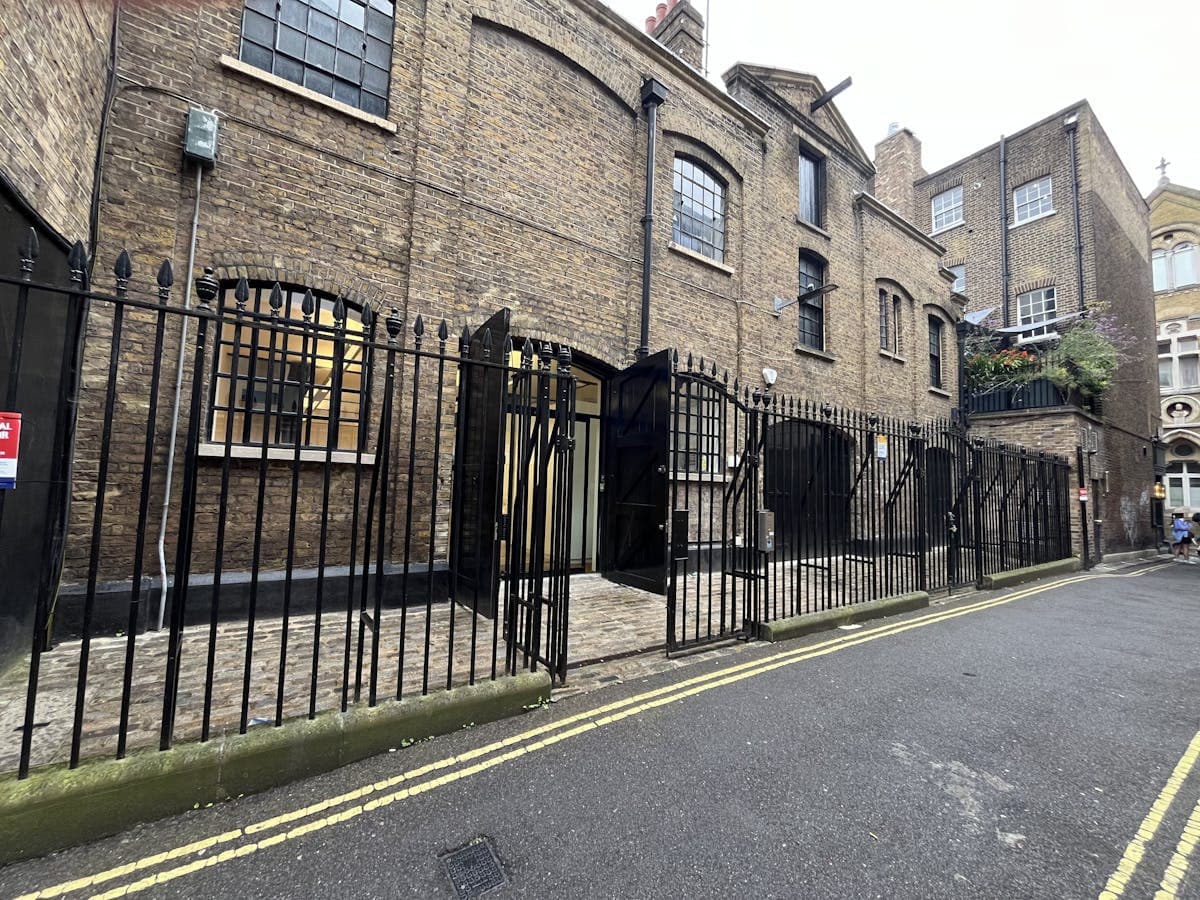 6 Smiths Court, London, W1D 7DP
