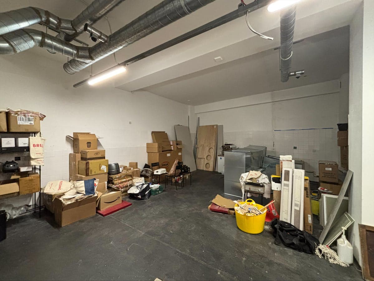 Retail to rent in 5 Ludgate Circus, London